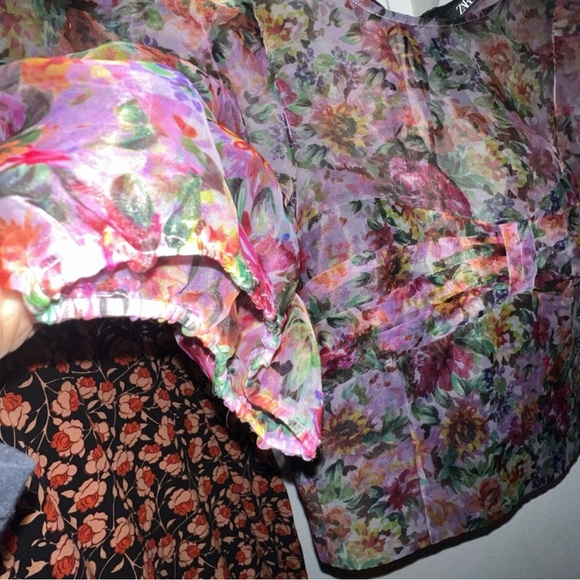 Zara Multicolor Floral Puff Sleeve Blouse - Picture 2 of 4
